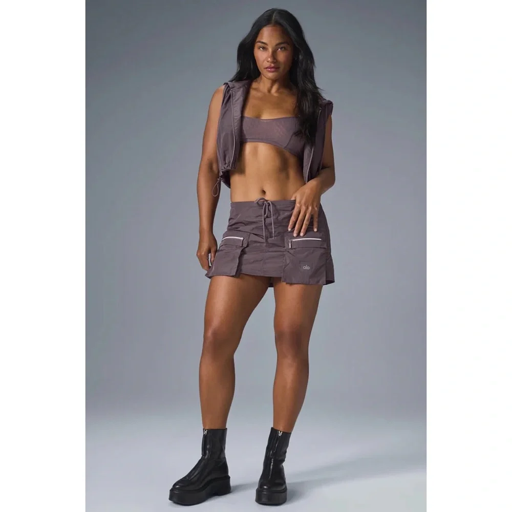 Alo Yoga Crinkle Surplus Mini Skirt Raisinette XS